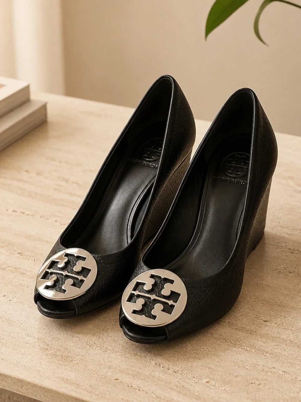 Tory Burch Sally Wedge in Black. Sz 10